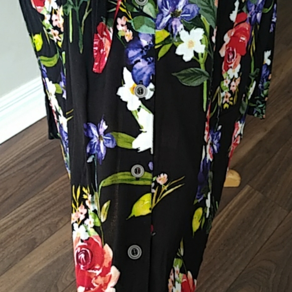 COPY - SWELL Button down Tie Front Floral Dress 6 - Picture 4 of 7